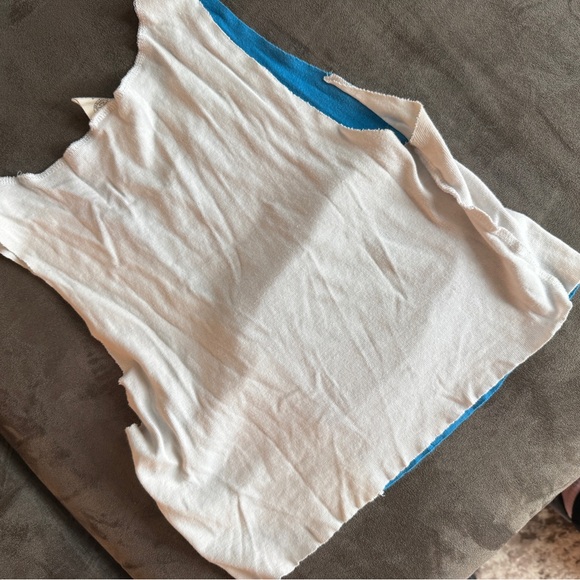 Urban Outfitters Blue and White Muscle Tee - Picture 3 of 3